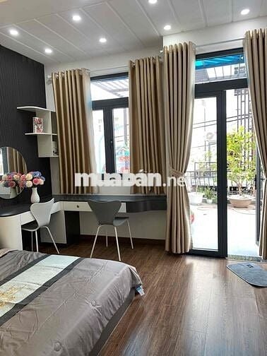 Mt Nguyễn Phúc Chu, kinh doanh đa ngành nghề