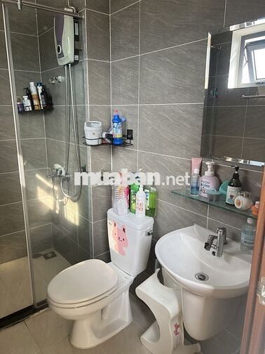 Cho thuê green river căn 3 phòng ngủ 2wc 12tr có 1 số nội thất, 1-10 ở