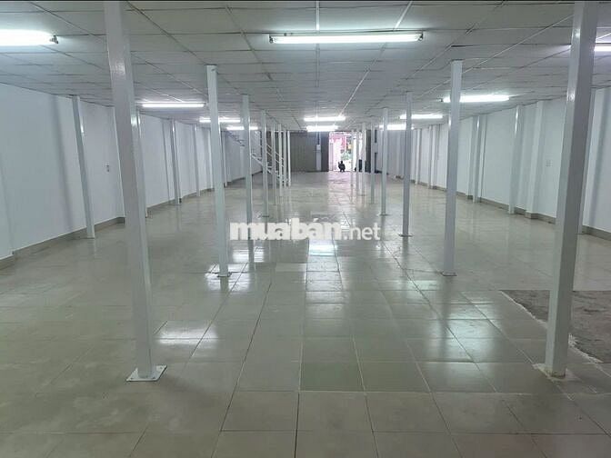 Cho thuê kho 700m2 Mặt tiền Đường lớn Q12, điện 3 pha, container 24/24