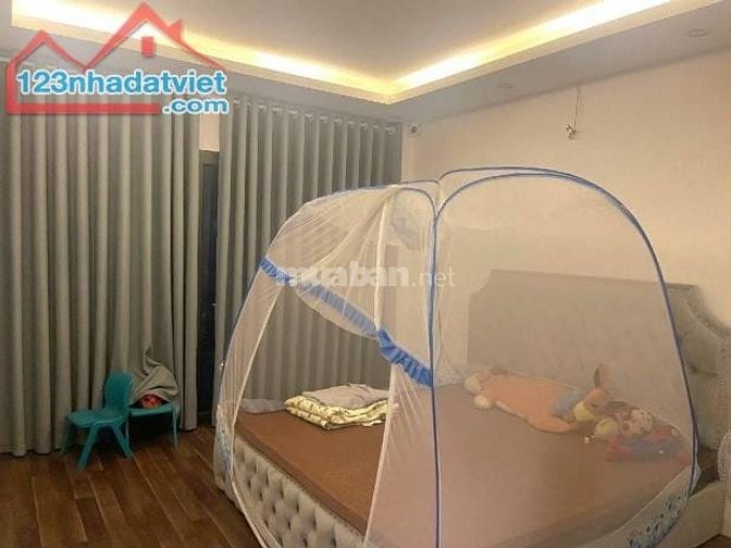 Nhà đẹp, MT rộng Mậu Lương - Hà Đông 32m x 5 tầng, MT 4m, Ngõ SH tránh