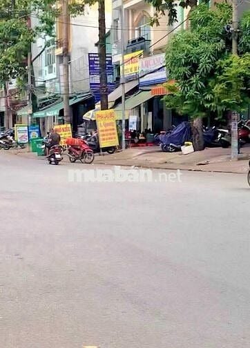 nhà cho thuê nguyên căn Đoàn Hoàng Min Phường Phù Tân DT 7mx 25m 1PN