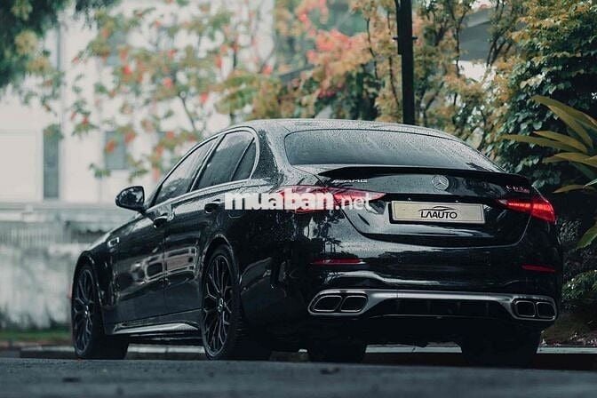 LONG ANH AUTO về MERCEDES C63SE Performance 2024
