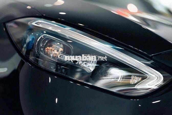 LONG ANH AUTO về MERCEDES C63SE Performance 2024