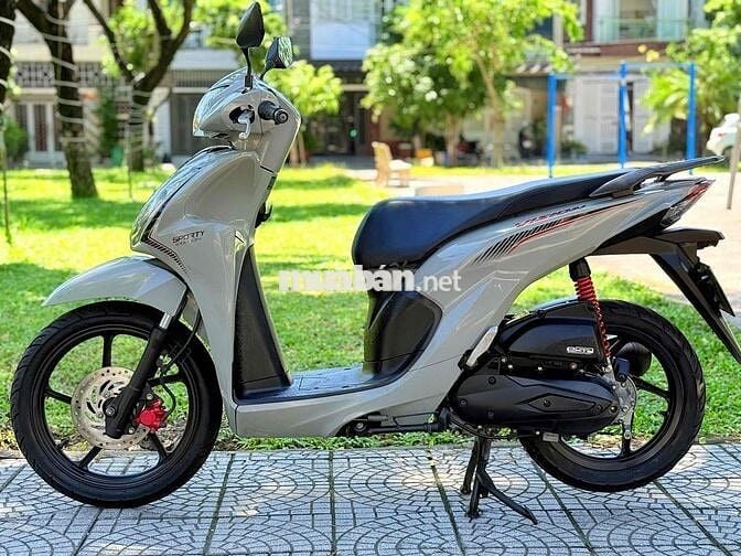 Vision 2023 phiên bản thee thao, 2 khoa 2 gương