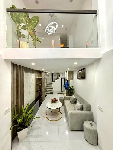 Nhà đẹp long lanh ngõ 176 Trương Định, giá 5.8 tỷ, 22m2x5T, ở luôn, ẢN