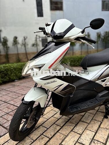 🍁😍🌈Honda Airblade màu trắng đen,bstp,keng