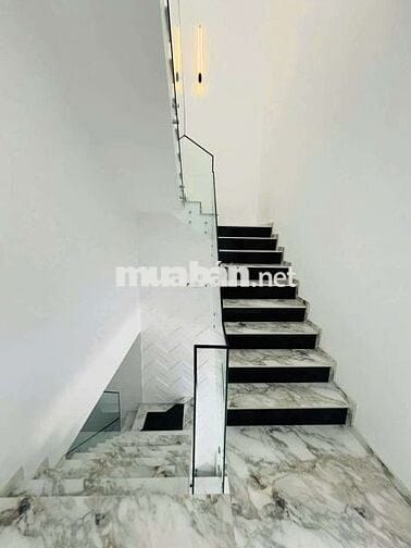 CHO THUÊ NHÀ 2 LẦU KDC HƯNG PHÚ MỚI ĐẸP FULL NỘI THẤT GIÁ 15TR/THÁNG