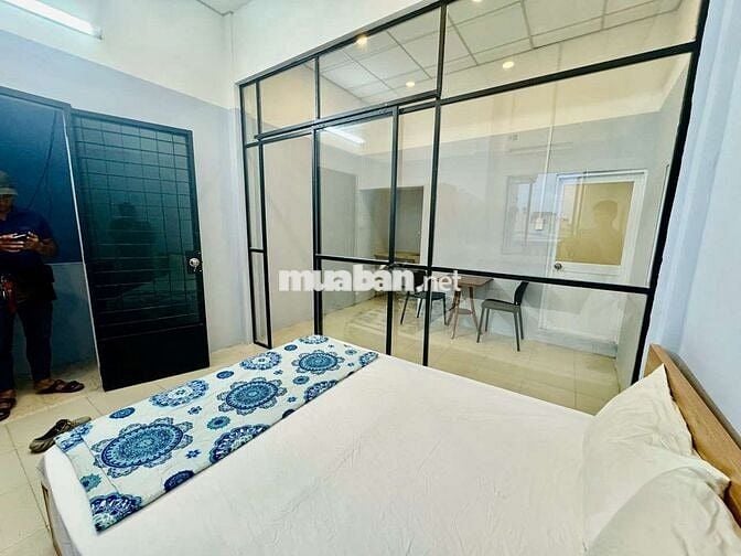 Cho thuê căn hộ 1 phòng ngủ full nội thất Quận 4 gần ĐH Luật, Tôn Đản