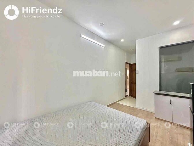 10p qua quận 5 Studio cửa sổ trời Free xe Full nội thất Thang máy