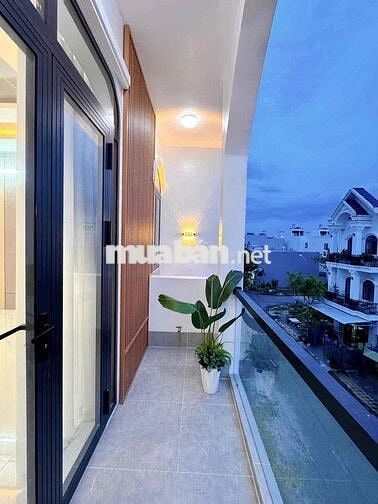 nhà 2 lầu mới hướng Đông Nam khu Văn Hoá Tây Đô, Cái Răng - 6 tỷ 100tr