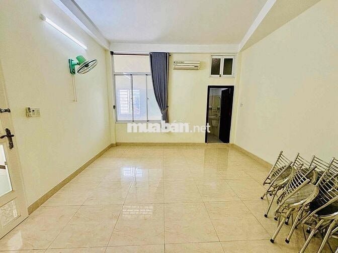 CẦN CHO THUÊ - HXH 5x20m, 489A/25B Huỳnh Văn Bánh, P.13, Q.PN, có sân