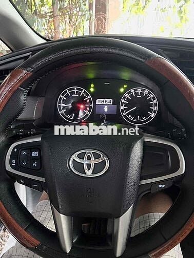 Toyota Innova 2017 2.0E - 90000 km