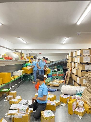 CẦN TUYỂN CÔNG NHÂN THỜI VỤ TẠP VỤ, BẢO VỆ, KHO, TRỰC QUẦY