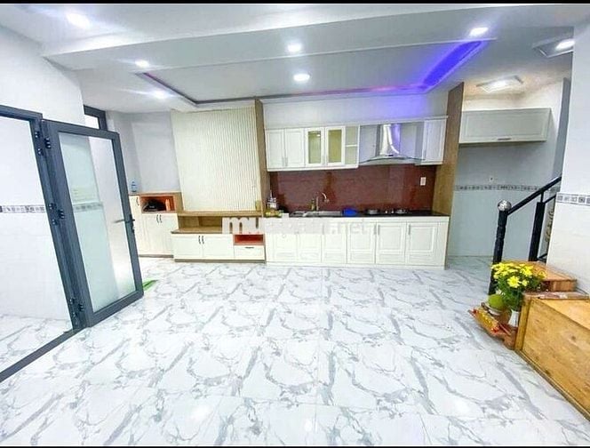 NHÀ GIÁ RẺ - CMT8 -Q3 - 50 M2 - 1 trệt ,1lầu - 3PN -2WC.. GIÁ 5 TỶ. TL