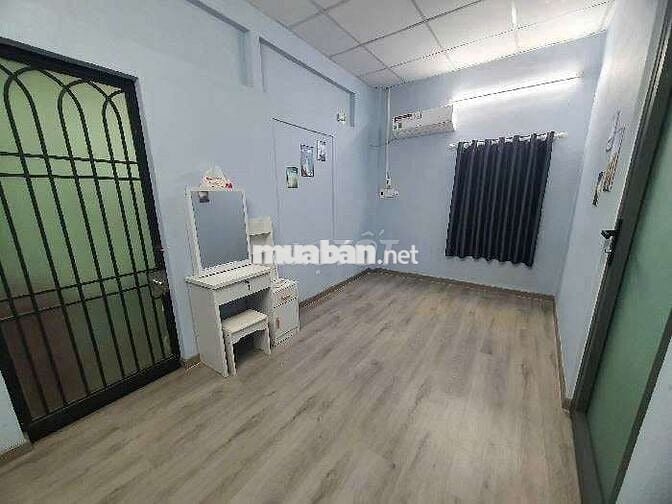 Bán nhà Tân Bình, 3 tầng 3pn Ni Sư Huỳnh Liên giá 2,45Tỷ bớt lộc