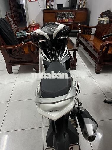 Em cần đổi xe nên bán