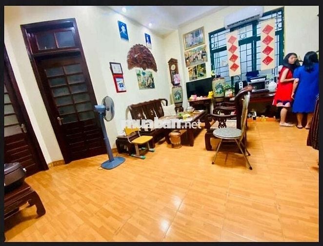 Tôi cần bán nhà mặt phố Vạn Phúc Ba Đình, 5tầng full nội thất