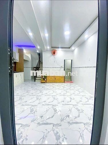 NHÀ GIÁ RẺ - CMT8 -Q3 - 50 M2 - 1 trệt ,1lầu - 3PN -2WC.. GIÁ 5 TỶ. TL