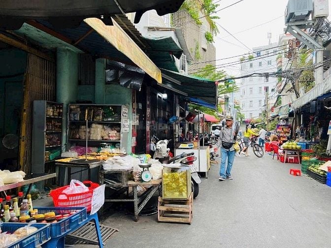 Bán nhà mặt tiền  chợ Hoàng Hoa Thám phường 13 quận Tân Bình. 
