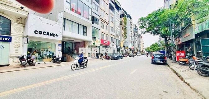 Tôi cần bán nhà mặt phố  kinh doanh ngay trung tâm đống đa