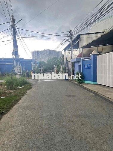 Chính chủ cấn bán lô đất 2MT Vp33 DT 192m2 đường nhựa xe tải ra vô.