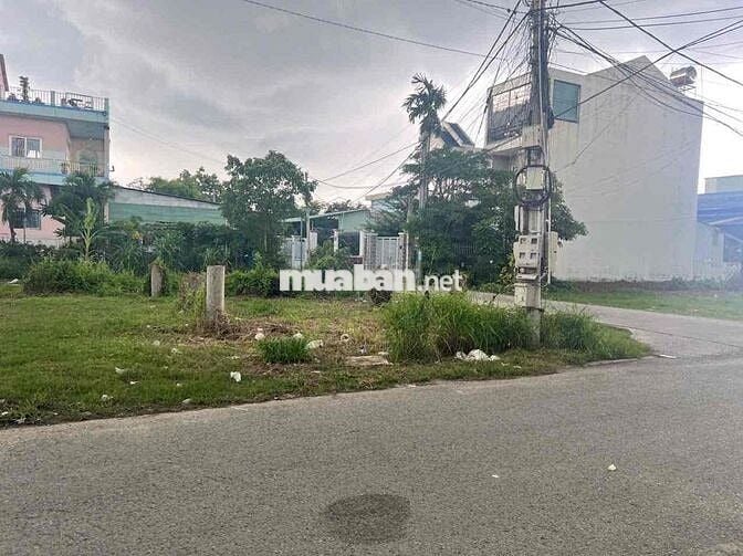 Chính chủ cấn bán lô đất 2MT Vp33 DT 192m2 đường nhựa xe tải ra vô.
