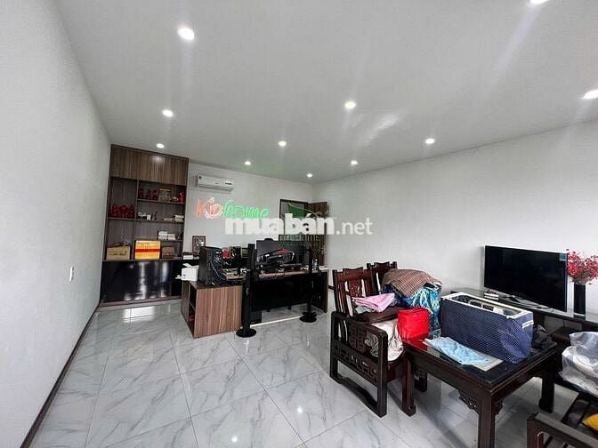 CHO THUÊ NHÀ KINH DOANH 3 TẦNG 1 TUM KHU HÀ QUANG 2 GIÁ 25 TRIỆU/THÁNG