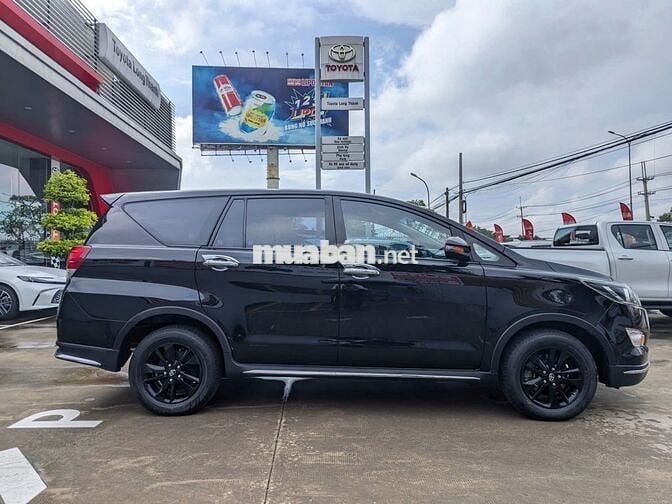Bán Innova Venturer 2019 còn quá đẹp nguyên Zin