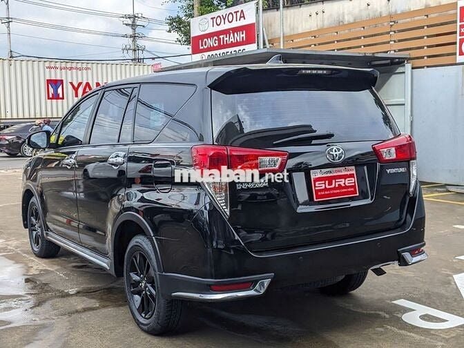 Bán Innova Venturer 2019 còn quá đẹp nguyên Zin