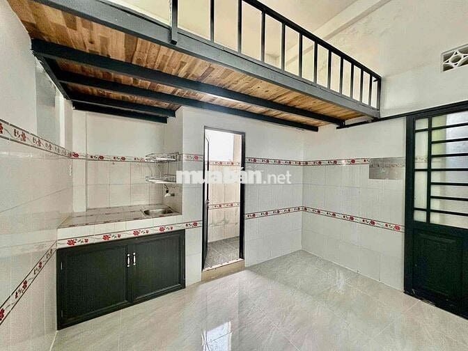 PHÒNG TRỌ 2 CỬA SỔ TRỜI - GẦN ĐH VĂN HIẾN CHỈ 5 PHÚT - CÓ THANG MÁY