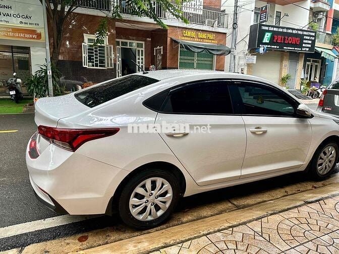 Hyundai Accent 2018 1.4 MT - 85000 km