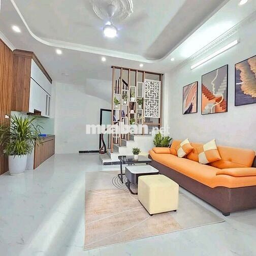 Chỉ 6 tỷ Tu Hoàng - 5 tầng full nội thất sịn - 1 nhà ra mặt đường 32