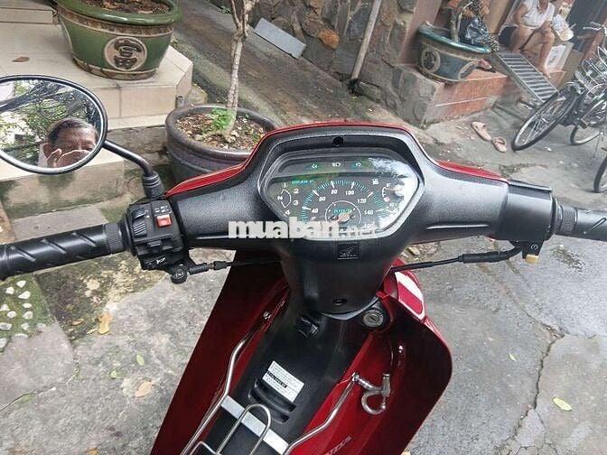 Cần bán xe Honda Wave Alpha 2004 màu đỏ