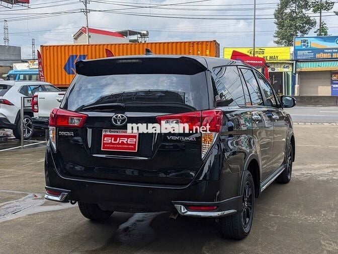 Bán Innova Venturer 2019 còn quá đẹp nguyên Zin