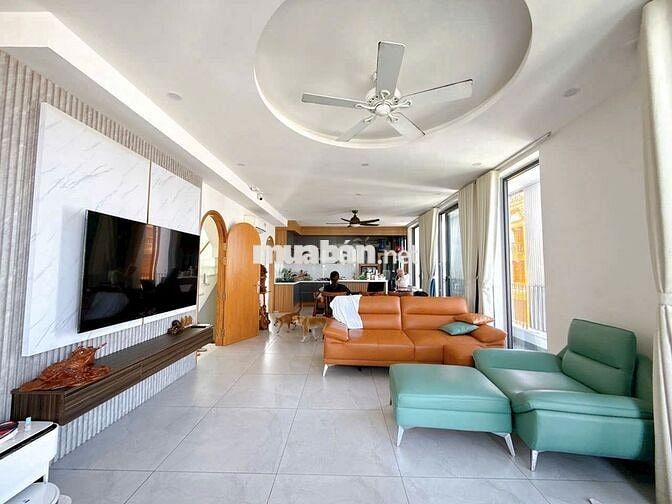 NHÀ CHO THUÊ MT ĐƯỜNG C18 KHU K300_ 7X20M_ TRỆT 3 LẦU. NHÀ MỚI