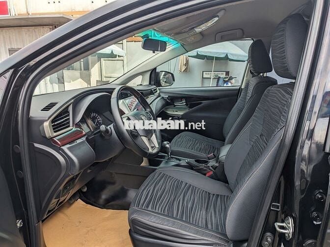 Bán Innova Venturer 2019 còn quá đẹp nguyên Zin