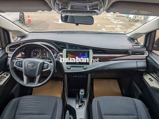 Bán Innova Venturer 2019 còn quá đẹp nguyên Zin