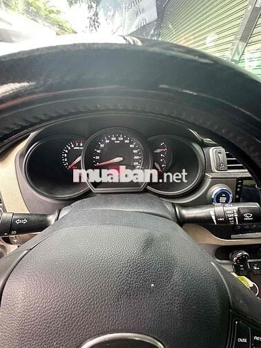 Kia Rio 2016 1.4 AT Sedan - 49000 km