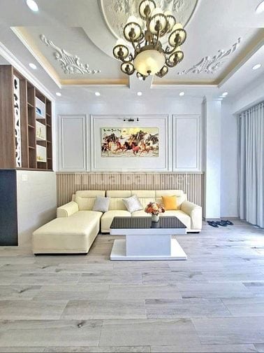 Nhà Nguyễn Khoái cần bán với diện tích 56,2m2 1 trệt 3 lầu ST, SHR