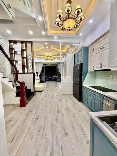 Nhà Nguyễn Khoái cần bán với diện tích 56,2m2 1 trệt 3 lầu ST, SHR