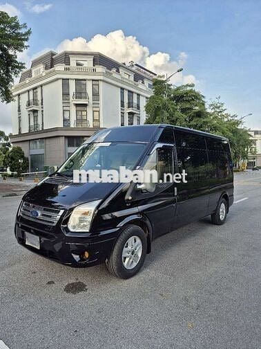 Ford 2017 Luxury - 180000 km