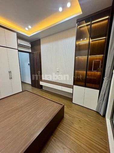 Nhà 2 mặt thoáng dân+sân riêng 4m2*4 tầng-12.2 tỷ* Phố Nhân Hoà