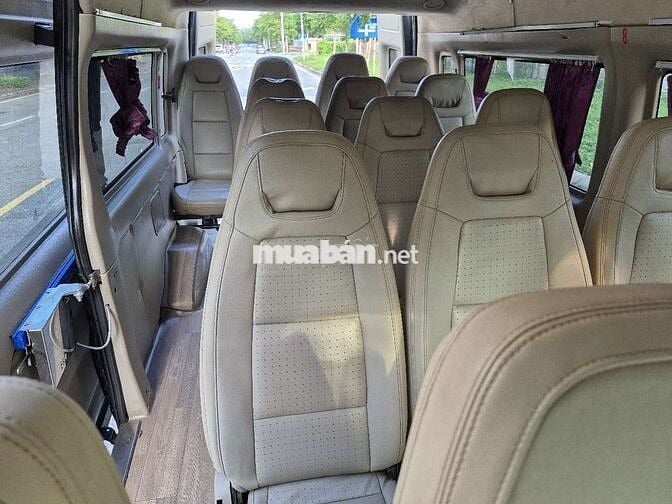 Ford 2017 Luxury - 180000 km