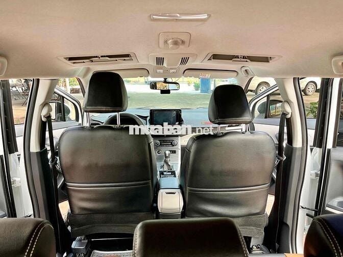 Home Oto | Toyota Veloz 2023 Xe gia đình Tphcm
