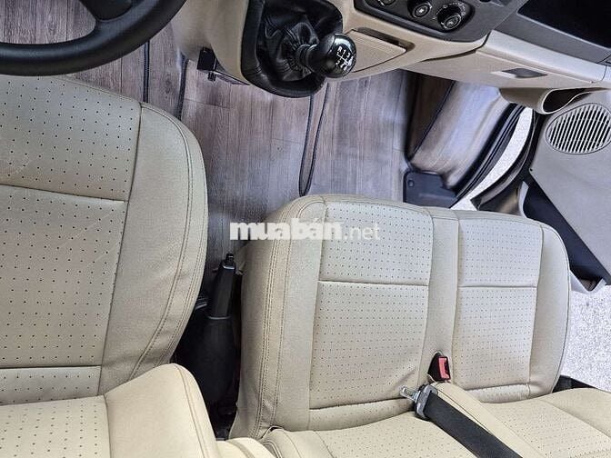 Ford 2017 Luxury - 180000 km