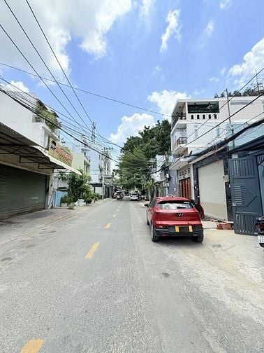 Nhà 2 Tầng Mới Tinh - Mặt Tiền Đ. Đông Hưng Thuận - Quận 12 - 95M2 