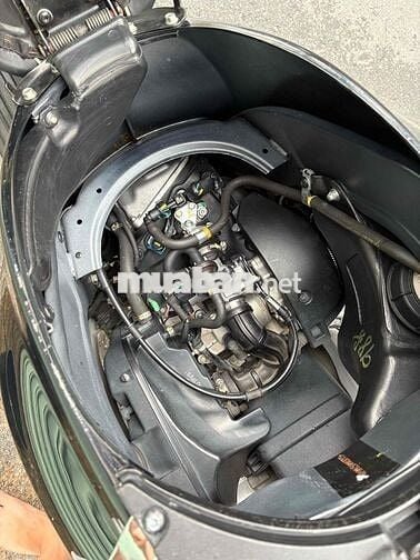 VESPA SPRINT 125 ABS ĐEN BÓNG NHANH LẸ