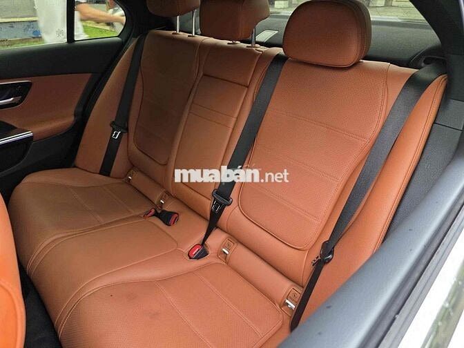 Mercedes C200 Avantgarde 2022 xuất hoá đơn >1 tỷ