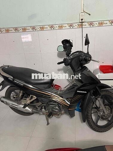 nhà e dư xe cần bán