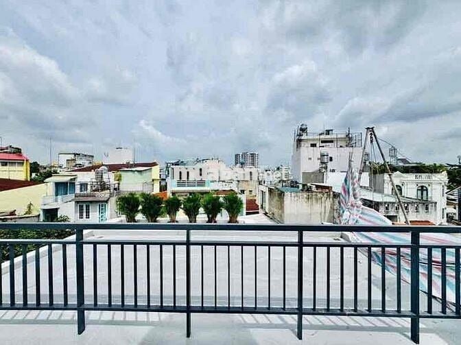 SIÊU PHẨM XÂY MỚI SÁT MẶT TIỀN ĐƯỜNG NGUYỄN OANH